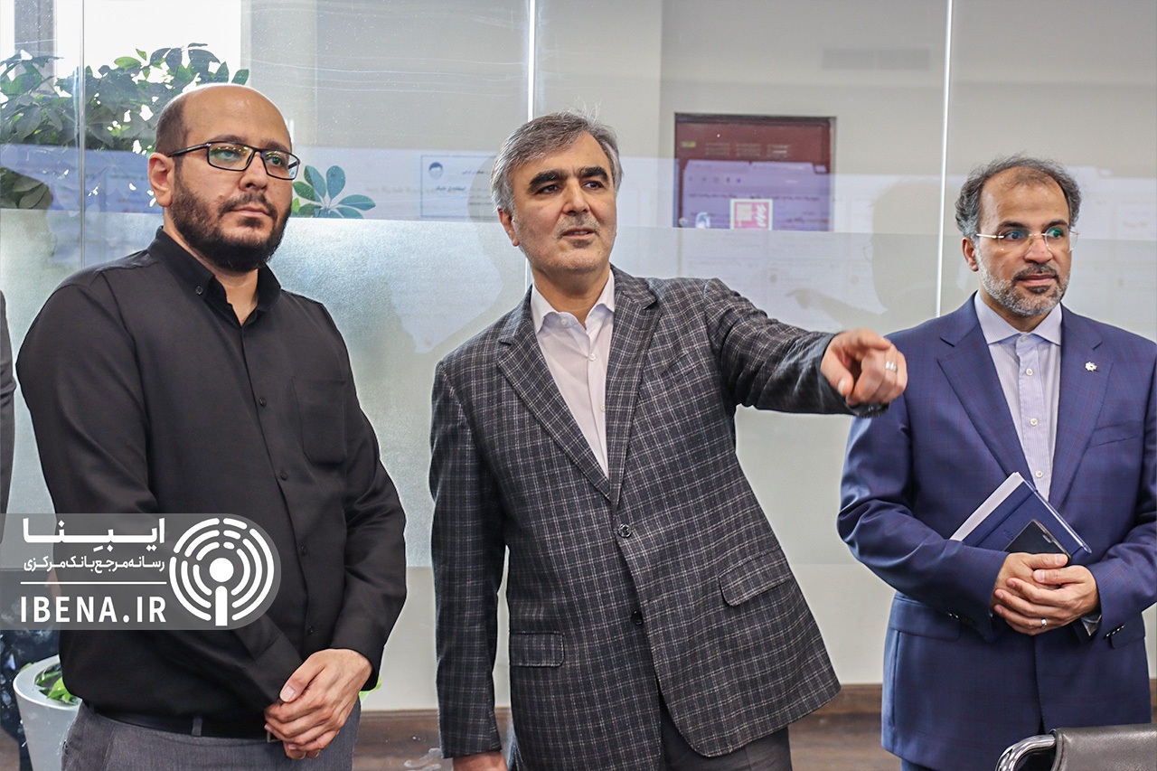 بازدید رئیس کل بانک مرکزی از ایبِنا/ تاکید بر نقش مهم رسانه و انتظارات در متغیرهای اقتصادی بازدید رئیس کل بانک مرکزی از ایبِنا/ تاکید بر نقش مهم رسانه و انتظارات در متغیرهای اقتصادی