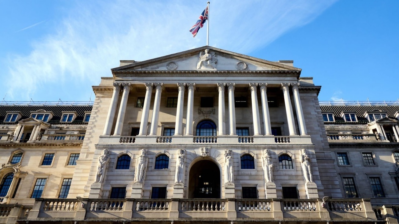 اقدامات جدید بانک مرکزی انگلیس