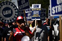 اعتراض کارگران خودروسازی آمریکا در حاشیه کشمکش‌های انتخاباتی