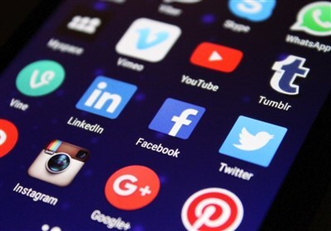 دسترسی نوجوانان زیر ۱۶ سال به شبکه‌های اجتماعی در انگلیس ممنوع شد