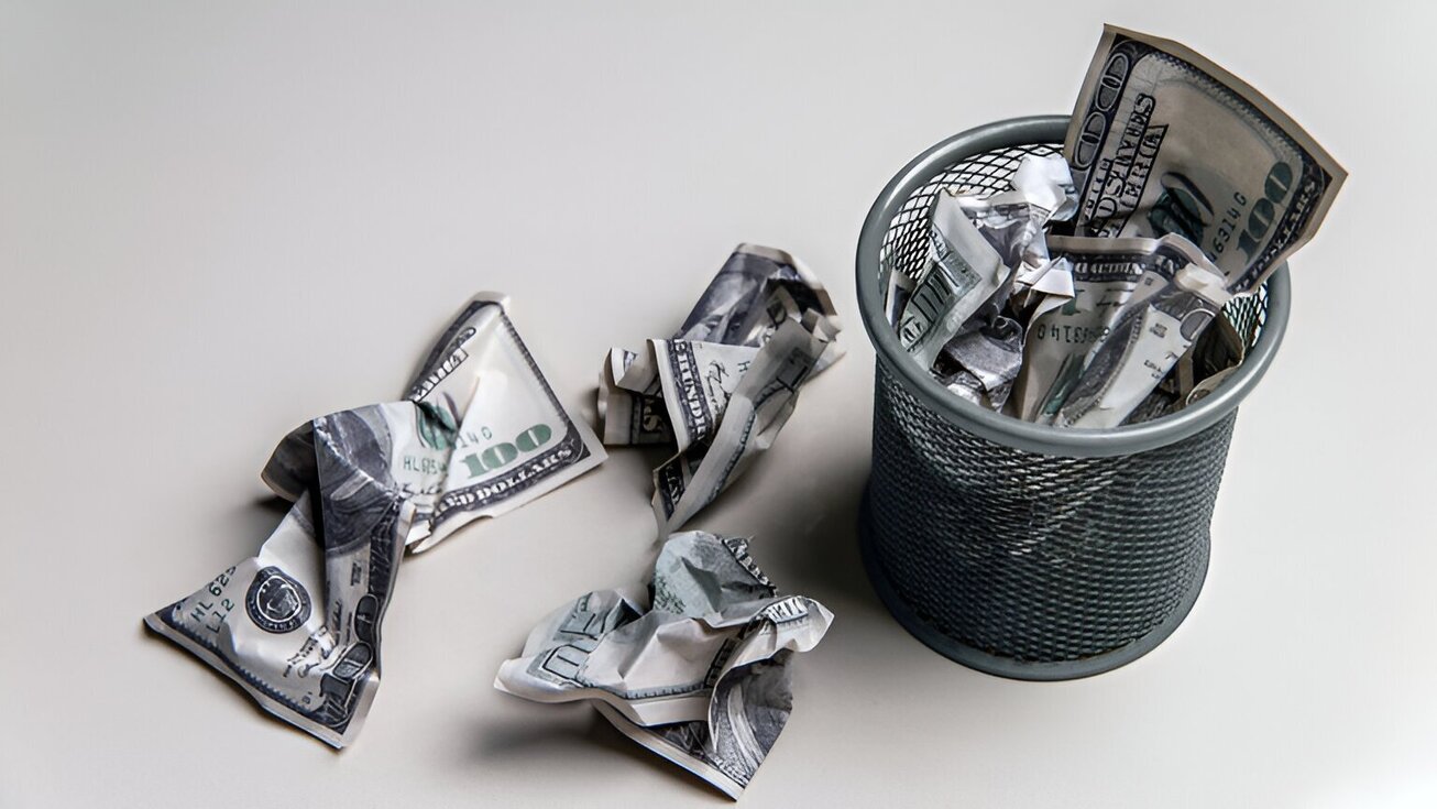 دلار را کنار بگذارید