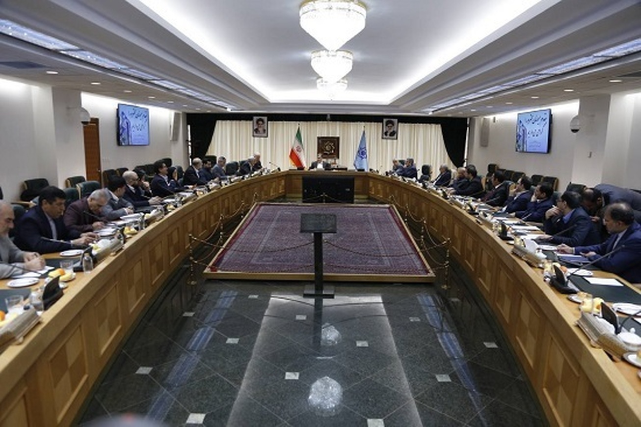 جلسه رئیس کل بانک مرکزی و روسای اتاق‌های بازرگانی مشترک  تسهیل مراودات پولی و بانکی بین‌المللی دنبال می‌شود