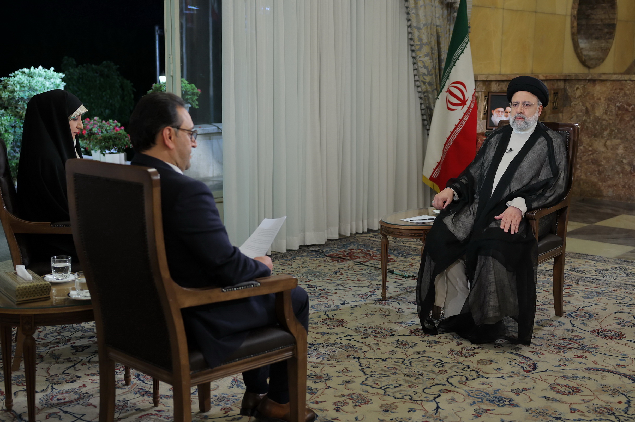 روزانه پیگیر وضعیت سفره و معیشت مردم هستم/ کاهش نقدینگی به کانال ۳۰ درصد