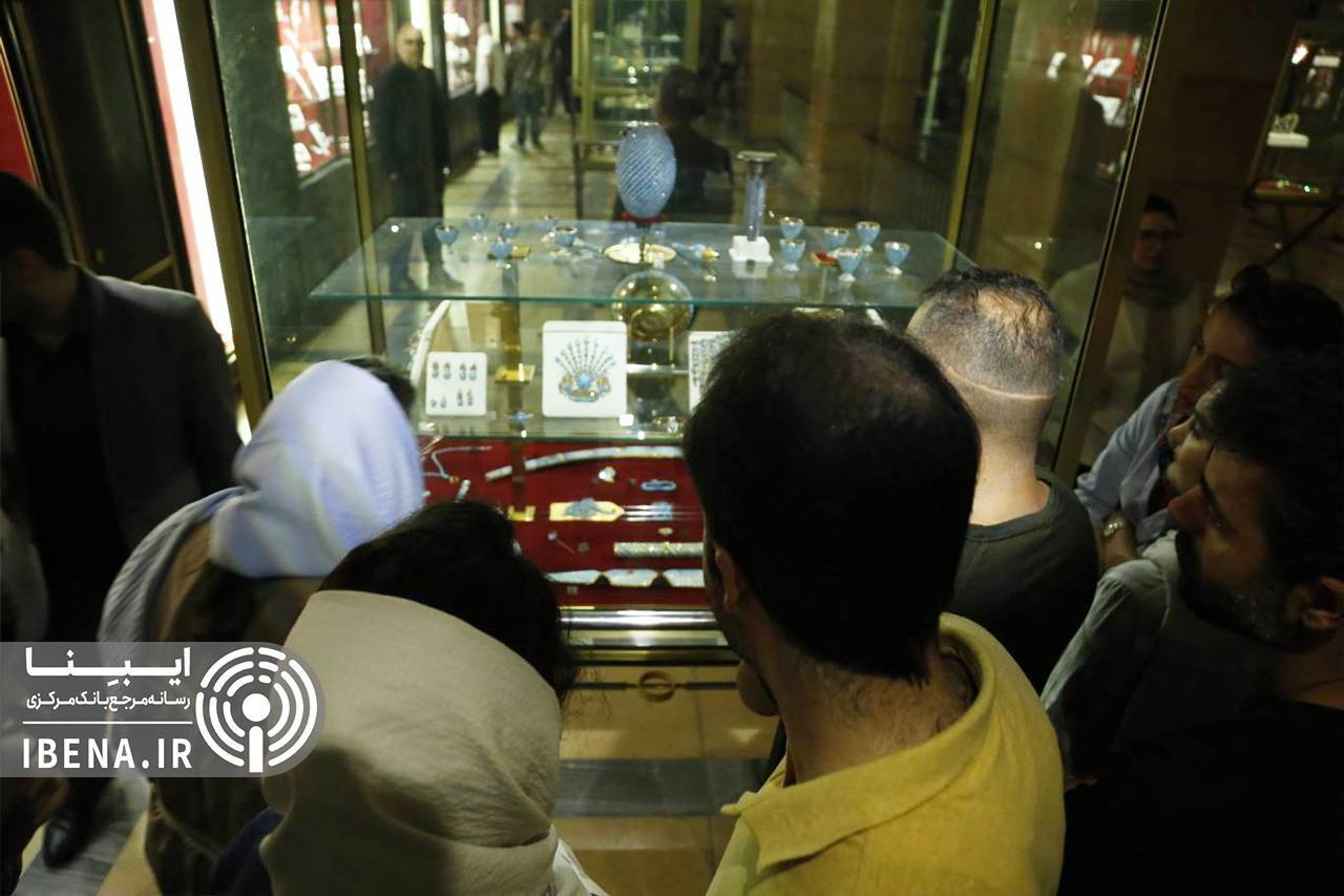 آغاز بازدید از خزانه جواهرات ملی + عکس