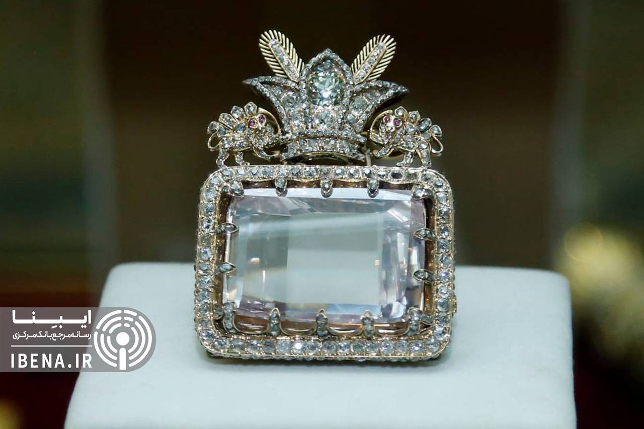 آغاز بازدید از خزانه جواهرات ملی + عکس