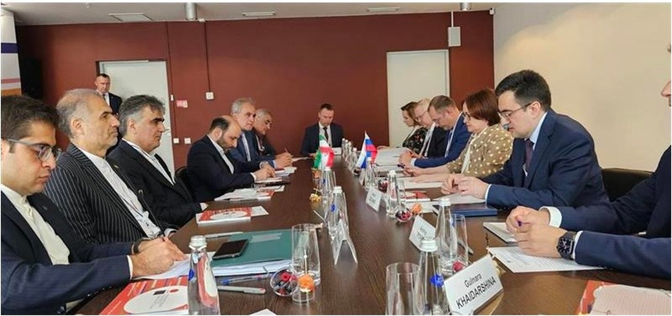 تاکید بر همکاری بانکی توسط روسای بانک مرکزی ایران و روسیه