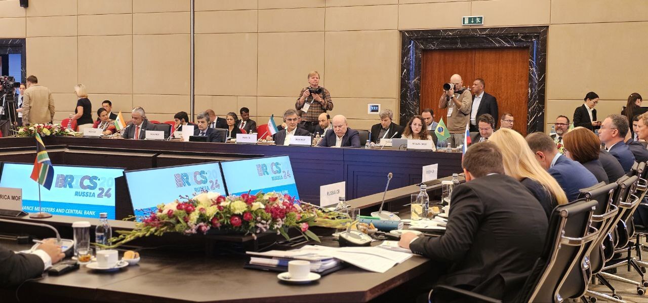 از سیستم‌های تسویه ناخالص آنی تا بکارگیری هوش مصنوعی در بانکداری الکترونیک