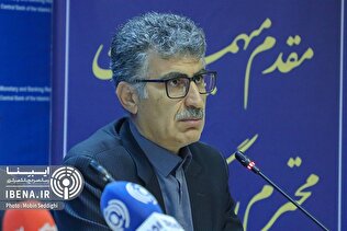 خروج سرمایه فقط به معنای خروج دارایی از کشور نیست/ بهبود فرآیند تامین مالی با ایجاد ثبات اقتصادی و افزایش پس‌انداز