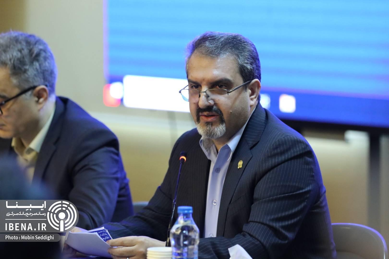 لزوم تصویب قوانینی برای بانکداری هوشمند/ مدرسه بانکداری در مناطق کمتربرخوردار تاسیس شود