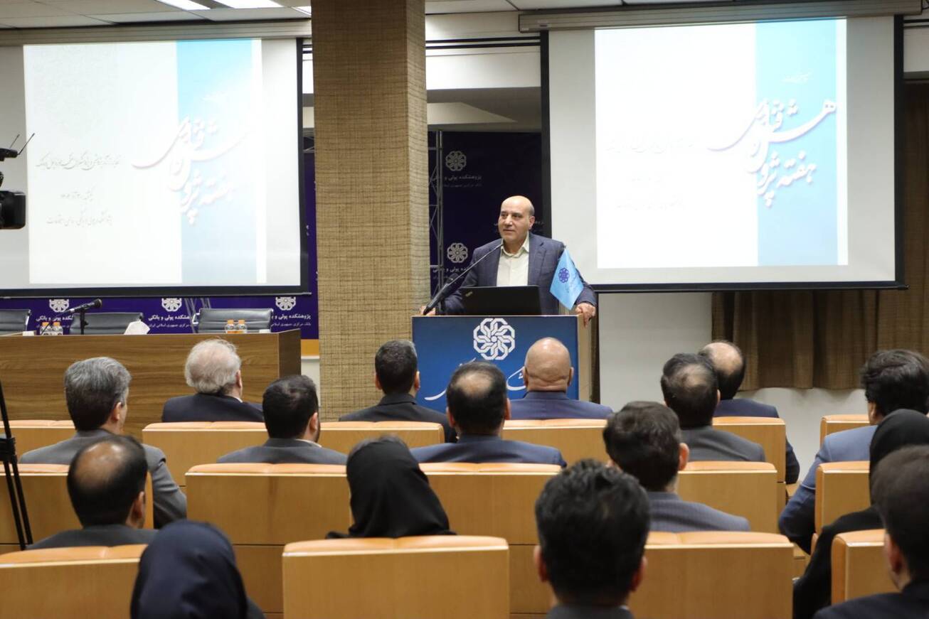 اثر افزایش نااطمینانی‌های اقتصاد جهانی بر بازار ارز