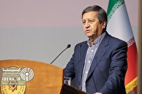 همتی: ثبات را به بازار ارز برمی‌گردانم/ معیشت مردم اولویت بانک مرکزی است