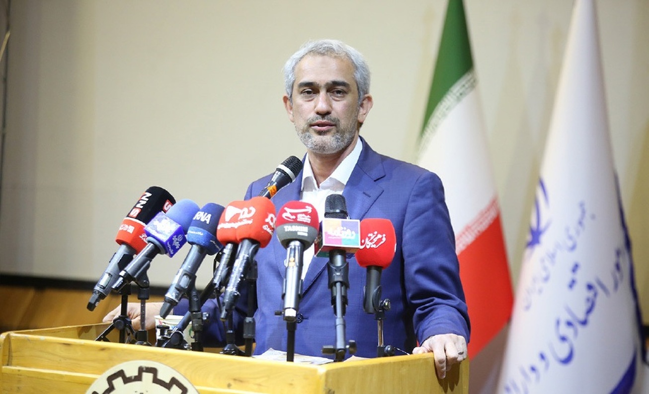 بانک مرکزی بازار ارز را با ایجاد تالار واحد مدیریت می‌کند