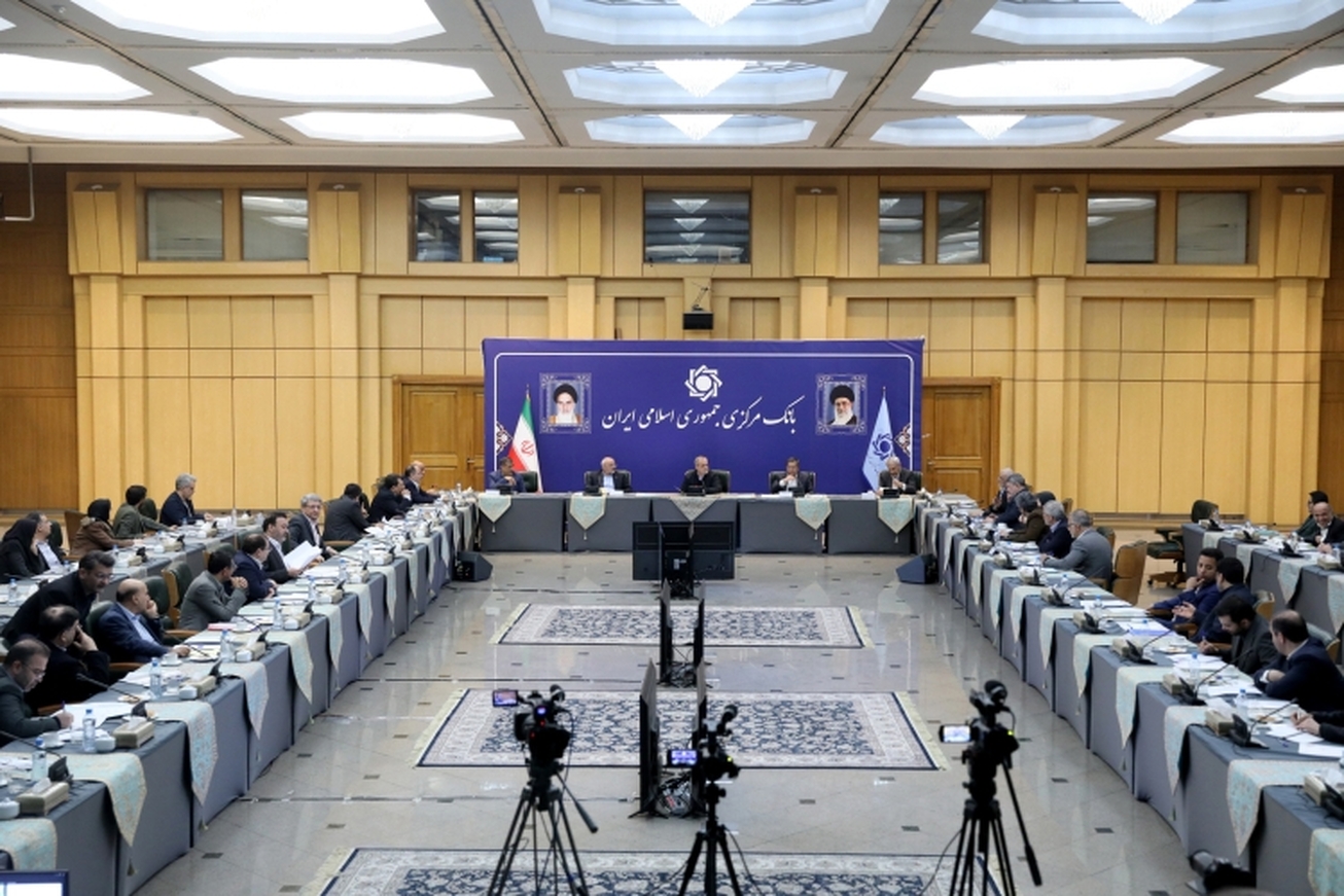 هیچ کمبودی در تامین و توزیع کالا نباید احساس شود/ برخورد جدی و قاطع با هرگونه احتکار و گرانفروشی