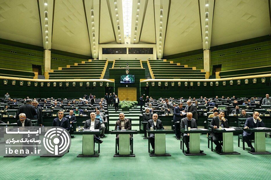 جلسه غیرعلنی مجلس درباره مسائل معیشتی با حضور تیم اقتصادی دولت / گزارش تصویری