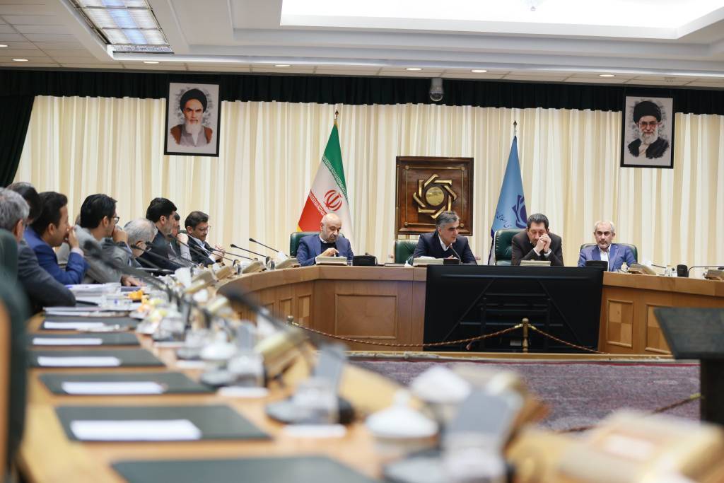 تشکیل جلسه هماهنگی تیم اقتصادی دولت در بانک مرکزی/ سیاست‌های ارزی، تجاری و معیشتی مردم بررسی شد