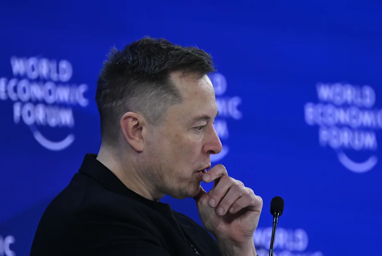 نمایش رسانه&zwnj;ای ایلان ماسک با وعده&zwnj;های بی&zwnj;زمان