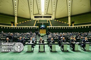 جلسه غیرعلنی مجلس درباره مسائل معیشتی با حضور تیم اقتصادی دولت / گزارش تصویری