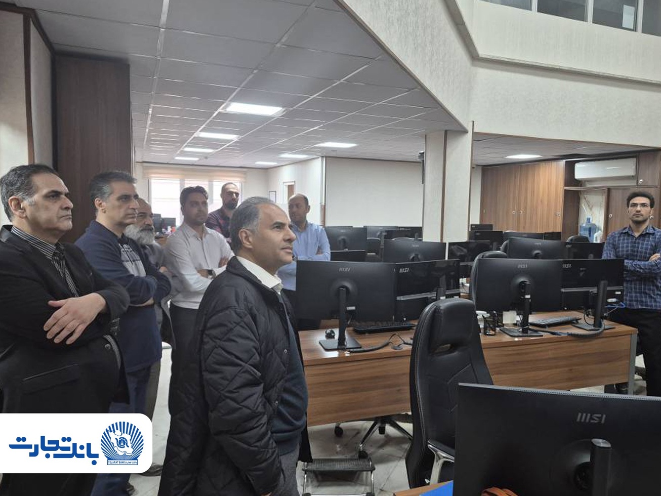 بازدید مدیرعامل و اعضای هیأت مدیره بانک تجارت از روند خدمت&zwnj;رسانی به مشتریان