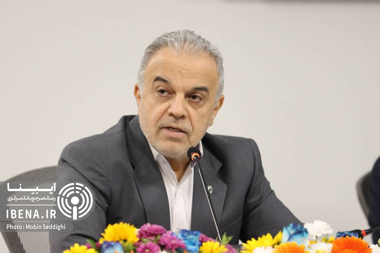 تقویت تامین مالی و کاهش صف تخصیص با ابزار جدید پیش فروش ارز  نیاز واردکننده و صادرکننده همزمان پاسخ داده می شود