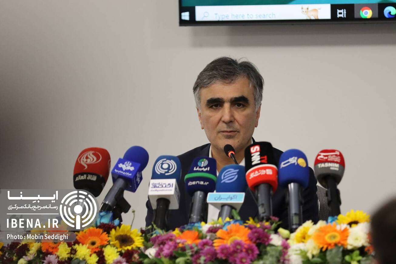 تامین مالی ۳ میلیارد دلاری در سال ۱۴۰۴ از طریق «پیش فروش ارز»   انگیزه بازگشت ارز صادرکنندگان خرد با «بازار امتیاز صادراتی» افزایش می‌یابد