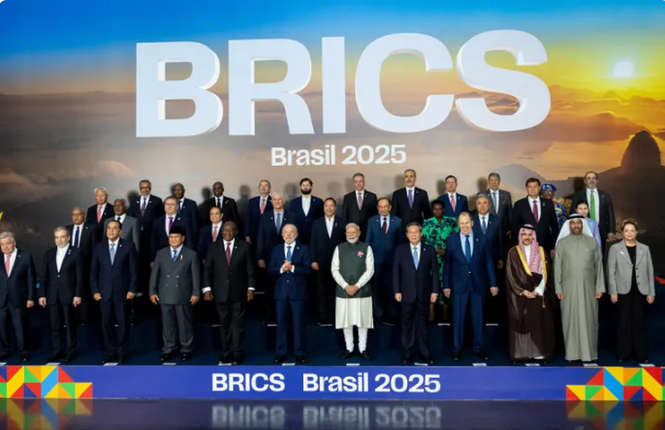 شورش بریکس علیه غرب  آیا شاهد فروپاشی رهبری آمریکا در اقتصاد جهانی هستیم؟