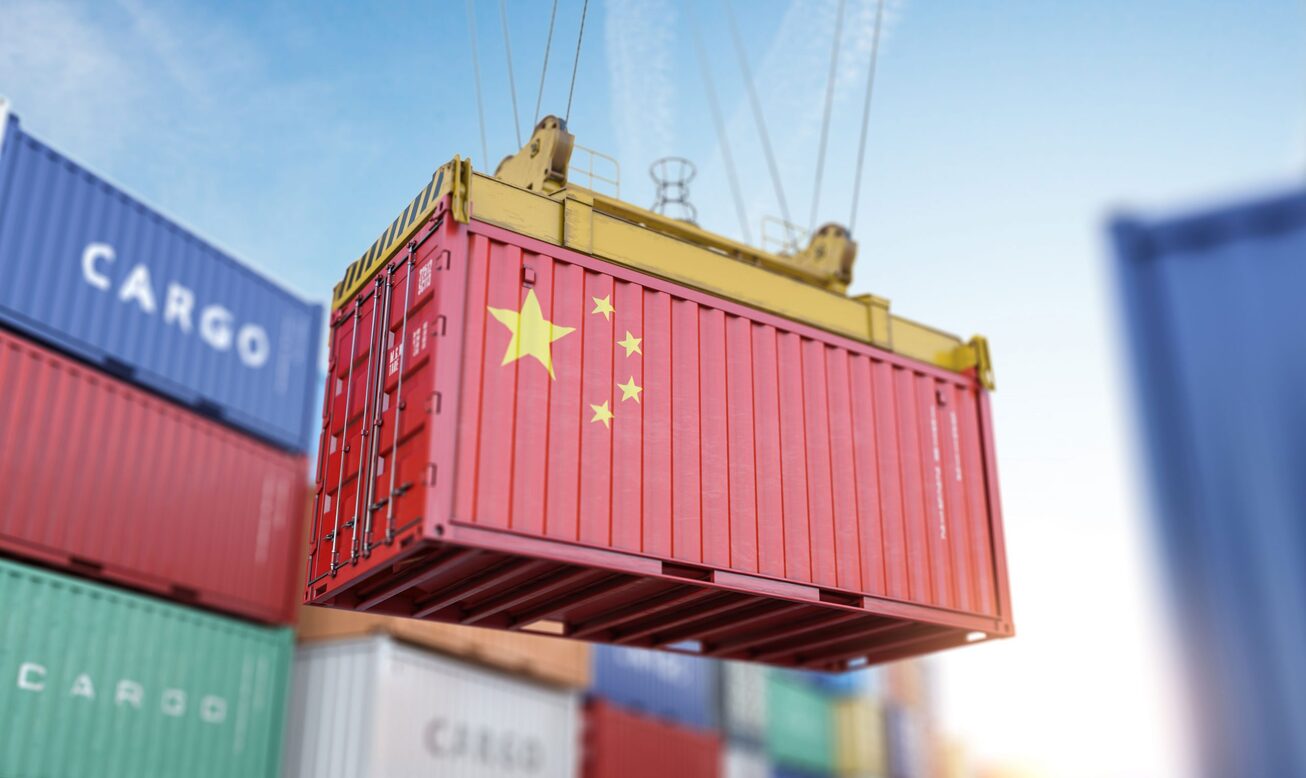 شتاب گرفتن صادرات چین در آستانه پایان مهلت تعرفه‌ای ترامپ
