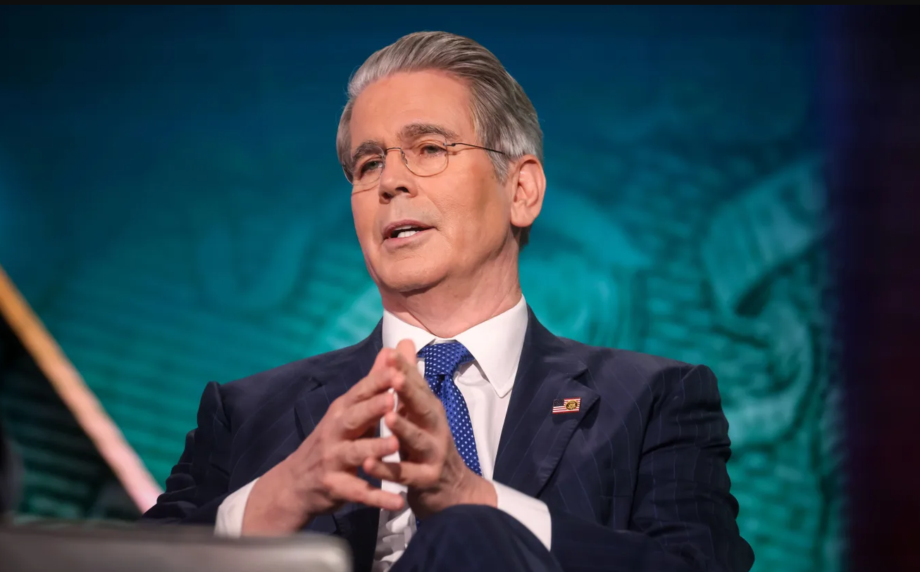 ترامپ با افزایش فشار، در پی توافق‌ تجاری پرسودتر است