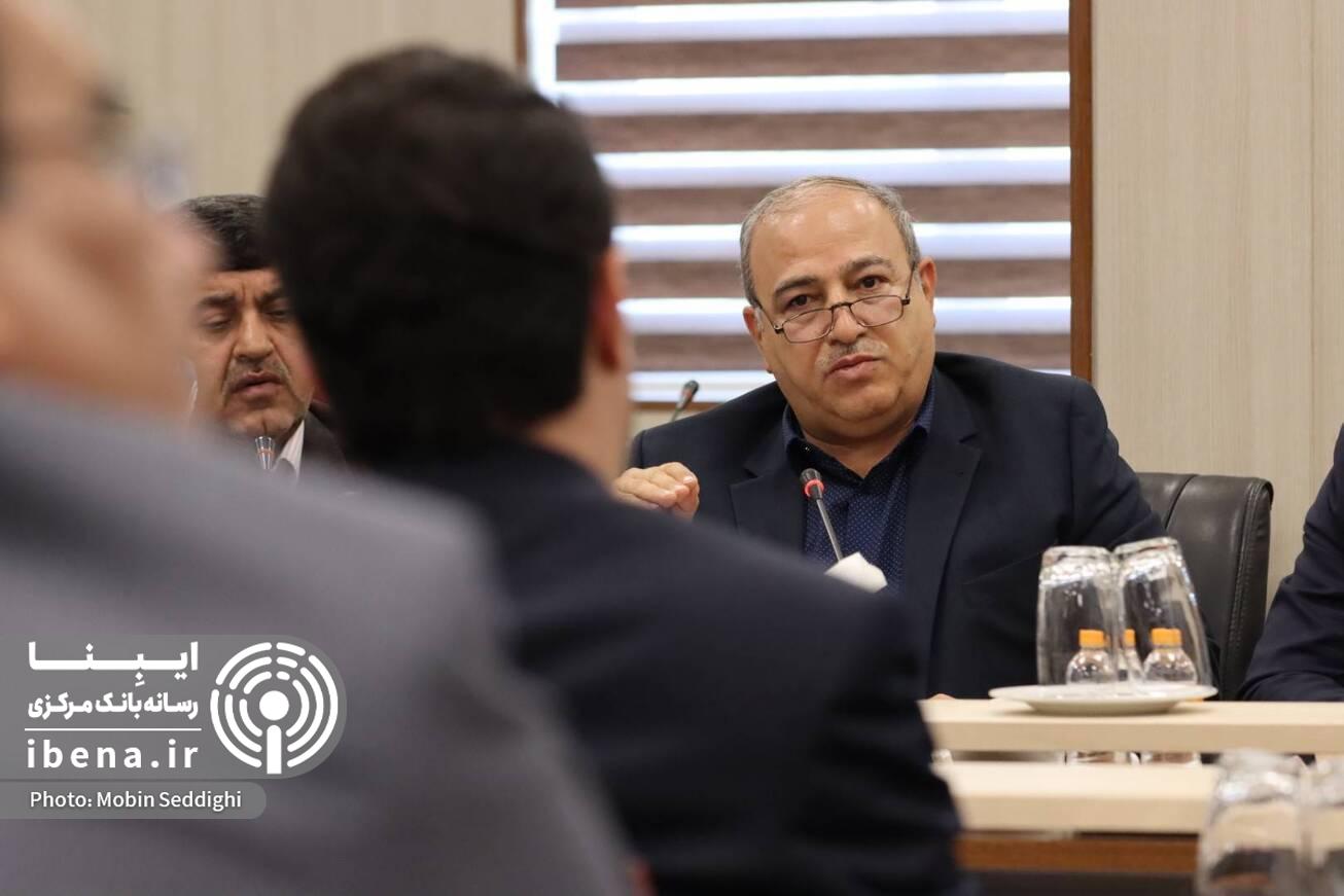 بورس ایران دارای نیروی انسانی باسواد است  معاملات پشت پرده و توافقی، عامل عدم اعتماد سرمایه‌گذاران