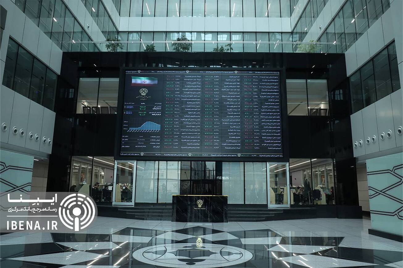 شاخص کل بورس مجددا کانال دو میلیون و ۵۰۰ هزار واحدی را از دست داد