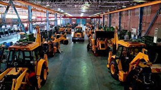 بازدید رئیس کل بانک مرکزی از مجموعه صنعتی تراکتورسازی تبریز