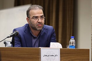 افزایش نرخ ارز رسمی اقتصاد را در چرخه تورمی گرفتار می‌کند