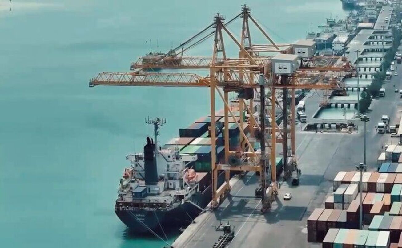 ترخیص ۱۰۰ درصدی و شبانه‌روزی کالای اساسی و دارو  رشد درآمد‌های گمرکی و واریزی به خزانه