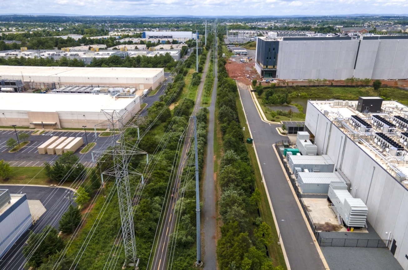 نگرانی از فشار مراکز داده بر شبکه‌های برق آمریکا