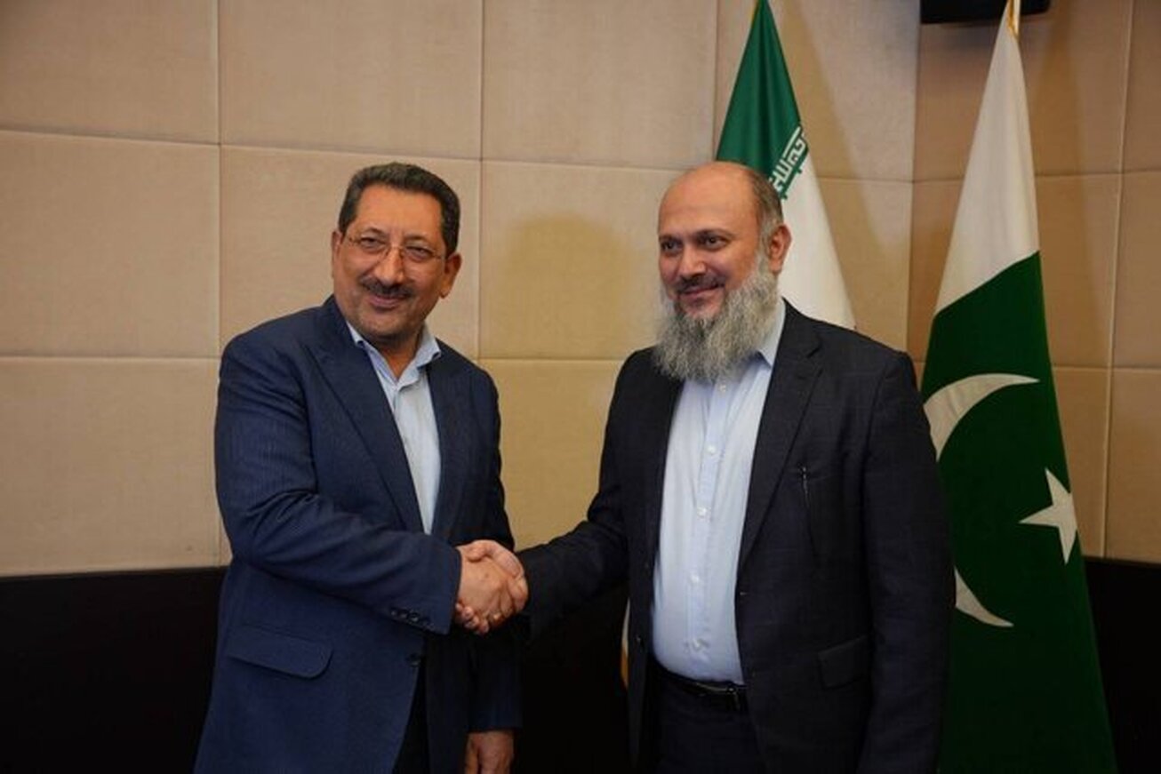 هدف‌گذاری ایران و پاکستان برای ۱۰ میلیارد دلار تجارت  تاکید بر راه‌اندازی شرکت مشترک و تسهیل تهاتر کالا