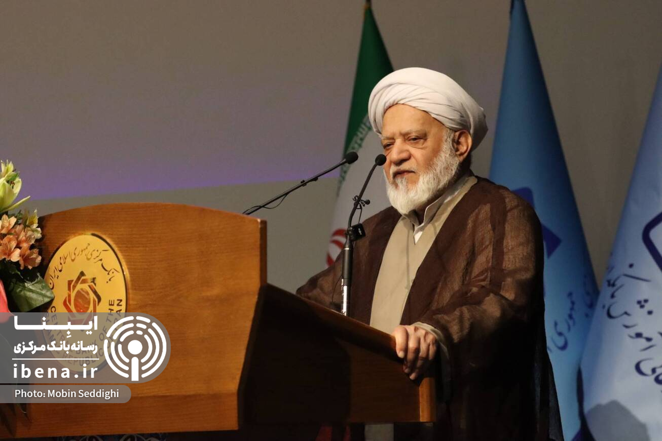 عدم بازپرداخت تسهیلات قرض‌الحسنه‌ تقریبا صفر است  برنگشتن ارز صادرکنندگان به کشور عامل نوسانات بازار