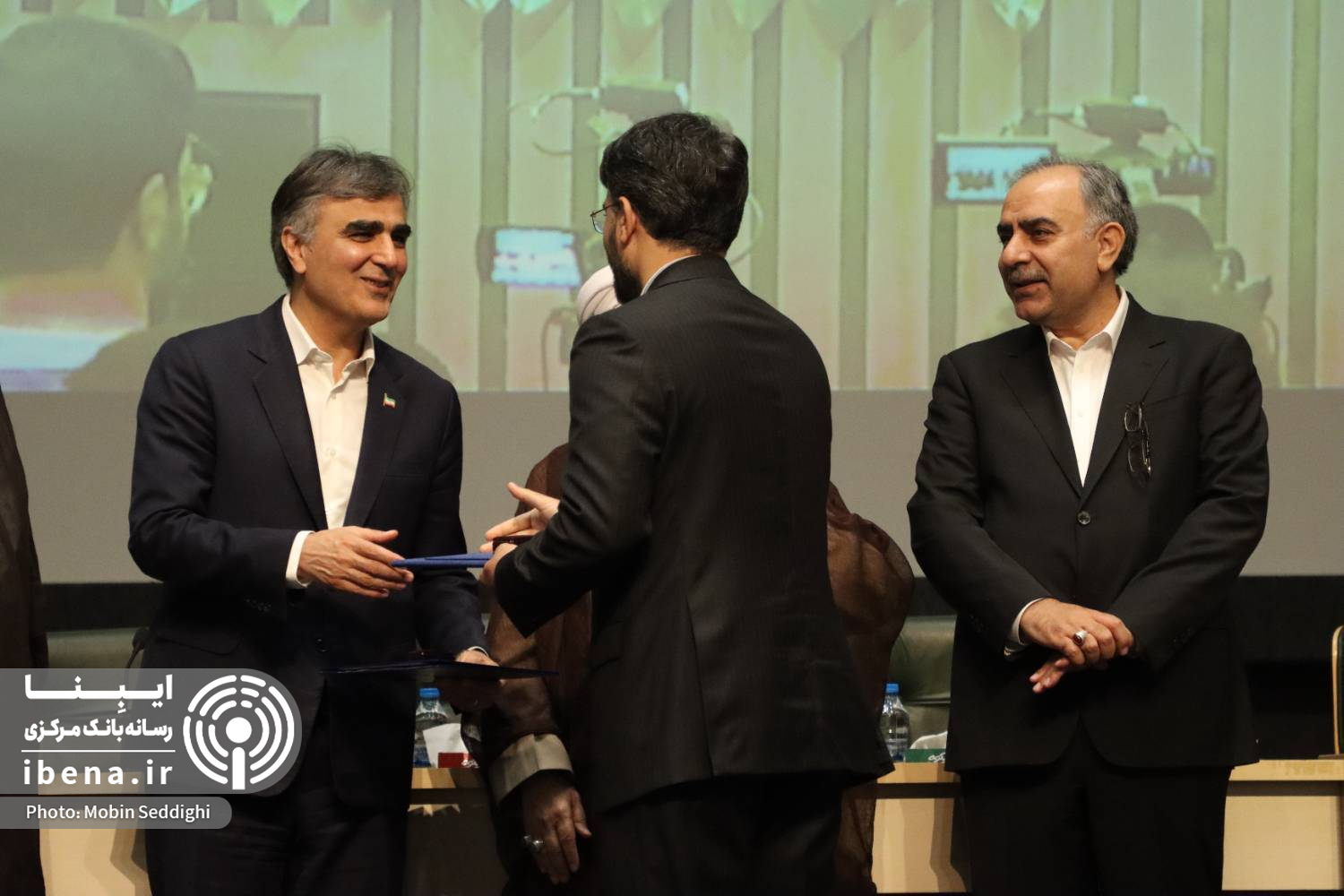 بانک کارآفرین، بانک برتر در حوزه نظارت و تطبیق شرعی