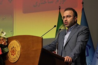 نرخ ارز از دهه ۹۰ به بعد لنگر اسمی انتظارات تورمی شده است