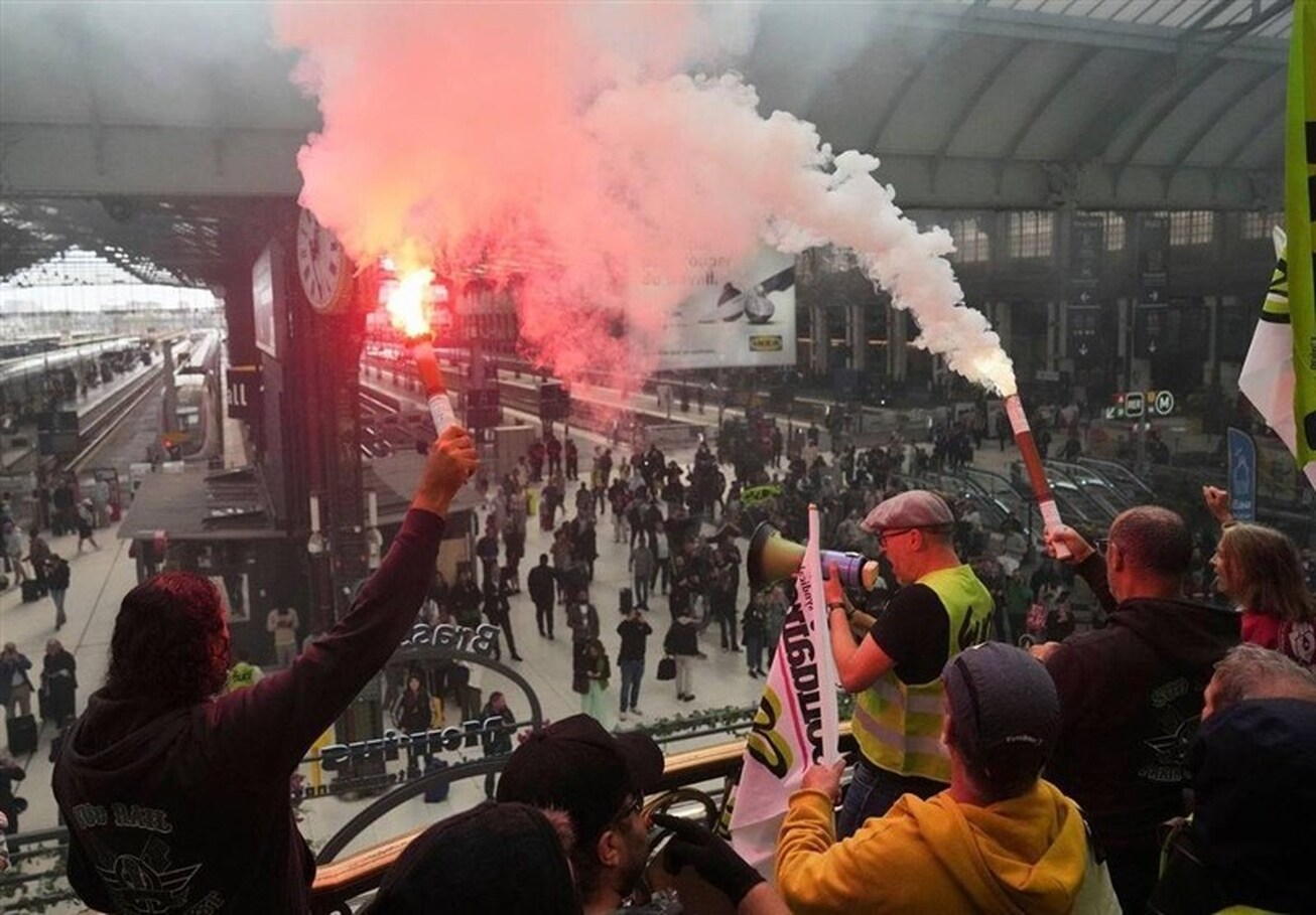 اعتصاب سراسری در فرانسه علیه برنامه‌های ریاضت بودجه‌ای