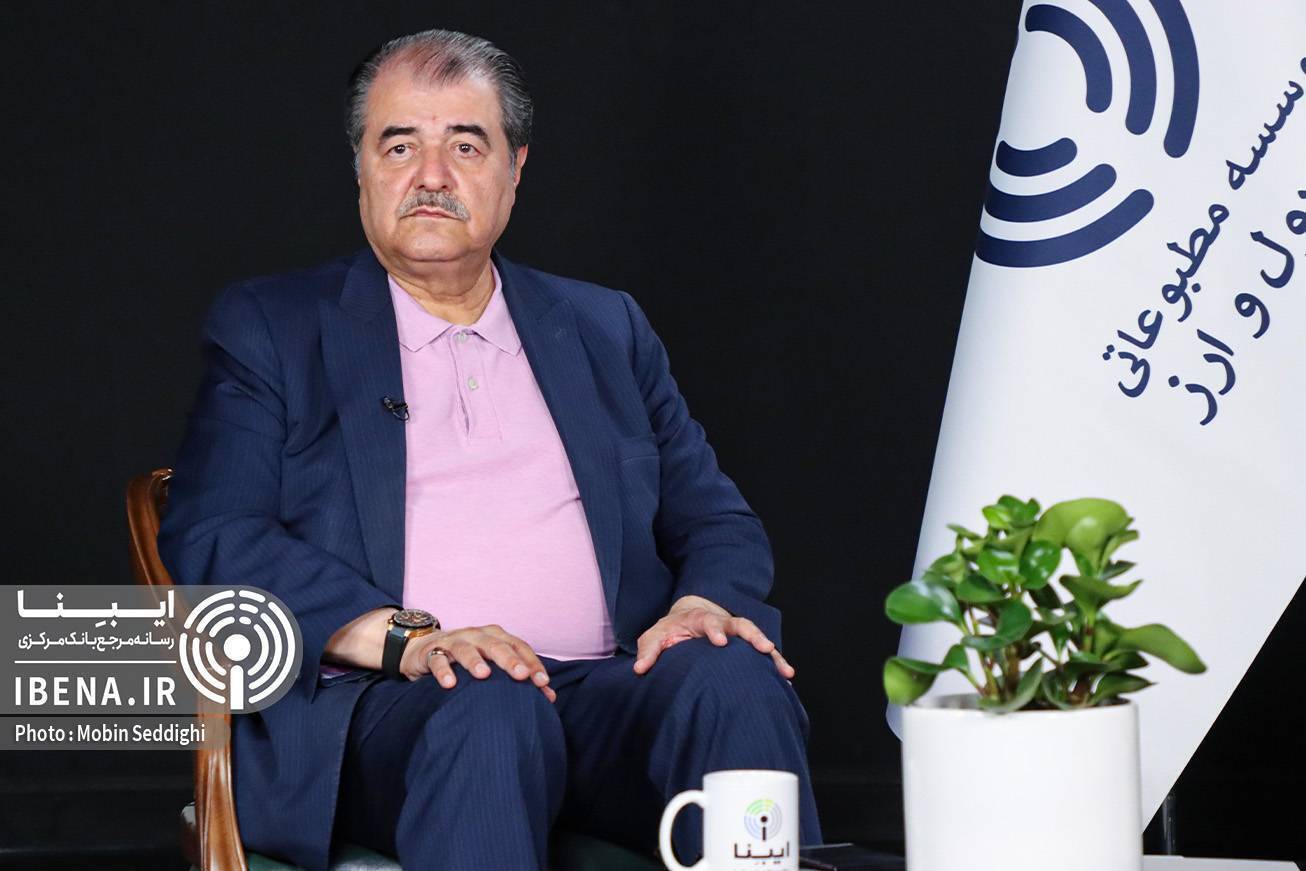 ورود به بازار ارز در شرایط فعلی عاقلانه نیست  سود کاسبان تحریم در افزایش قیمت دلار است