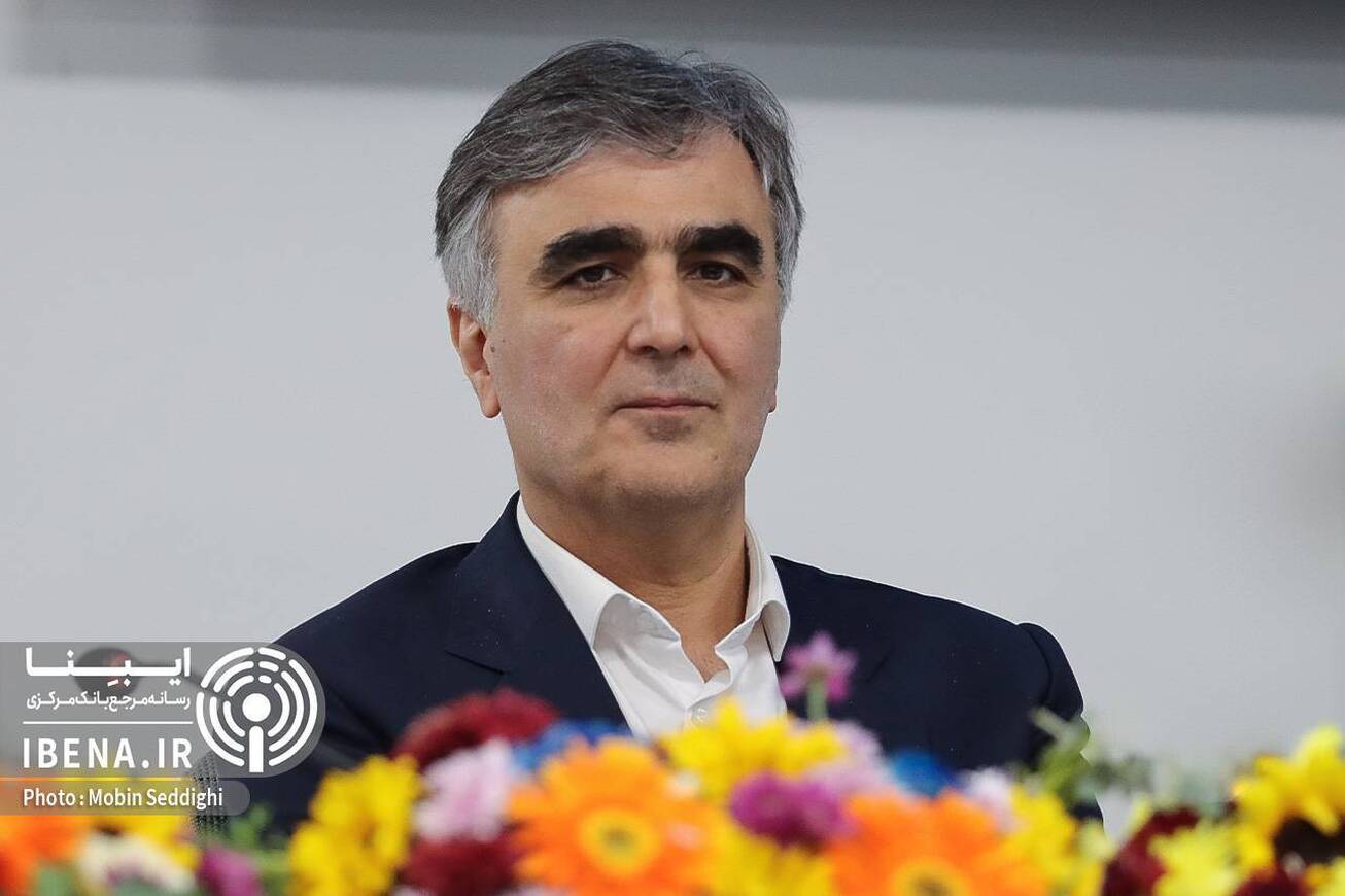 منابع ارزی بانک مرکزی داخل و خارج کشور در دسترس است