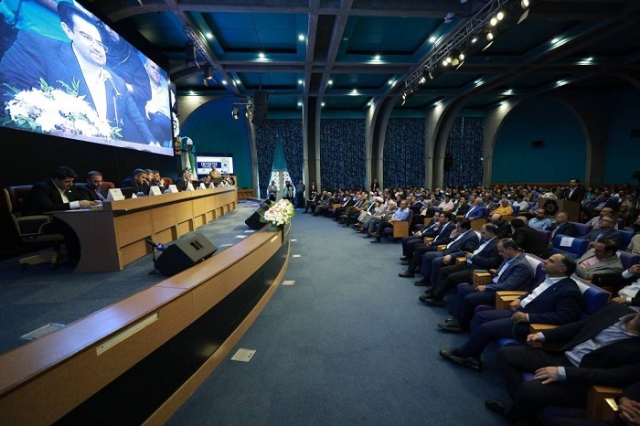 فرزین: با اخبار منفی و ایجاد ترس بدنبال افزایش نرخ ارز هستند/ پولی در اروپا نداریم که بلوکه شود