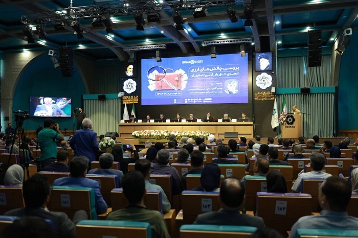 فرزین: با اخبار منفی و ایجاد ترس بدنبال افزایش نرخ ارز هستند/ پولی در اروپا نداریم که بلوکه شود