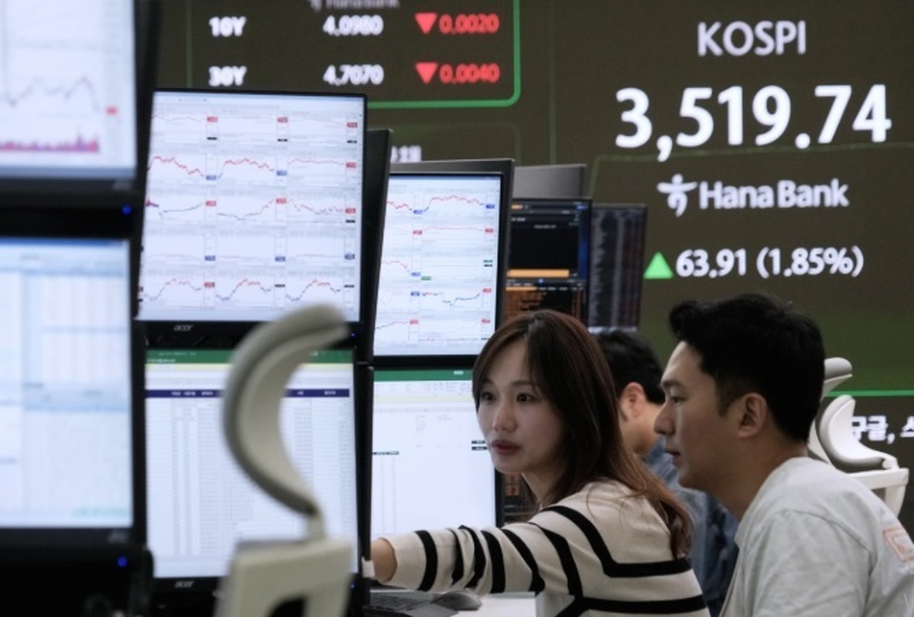 رشد بازار‌های جهانی سهام در سایه تعطیلی دولت آمریکا