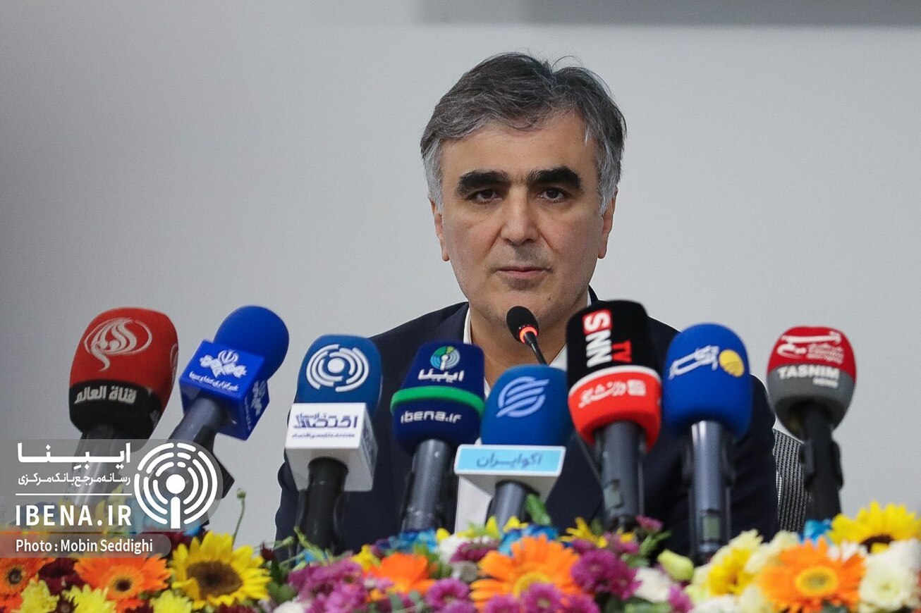 هشدار فرزین درباره اثرات تورمی افزایش نرخ ارز رسمی/ نرخ نیما وقتی به بازار آزاد نزدیک شد تورم شدید ایجاد کرد