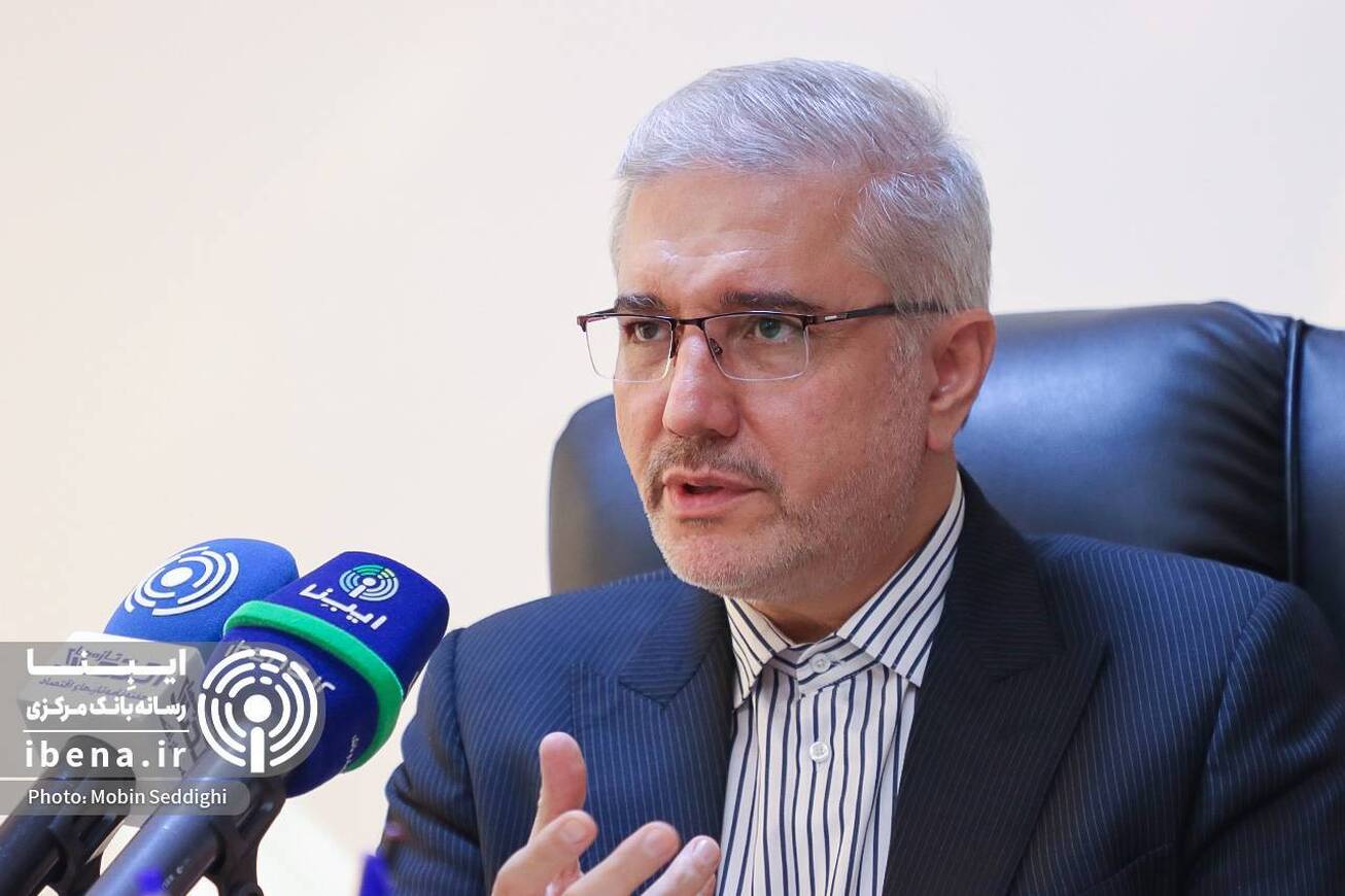 لزوم تداوم اجرای سیاست تثبیت  برای جبران کسری بودجه نباید به بانک مرکزی فشار وارد شود
