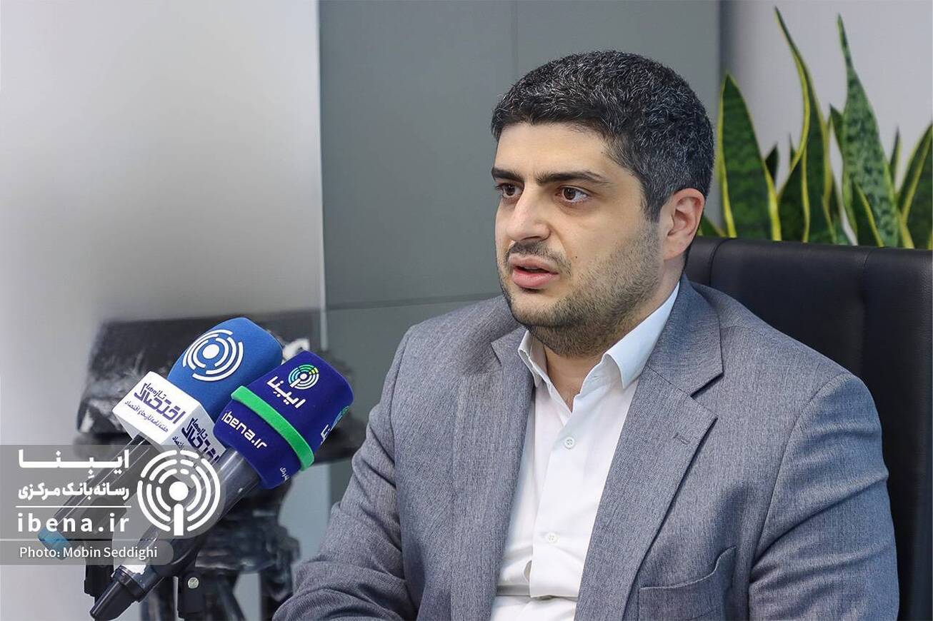 تالار دوم ارزی فرصتی برای تقویت ثبات اقتصادی  با کاهش انتظارات تورمی نرخ ارز به قیمت‌های قبلی برمی‌گردد