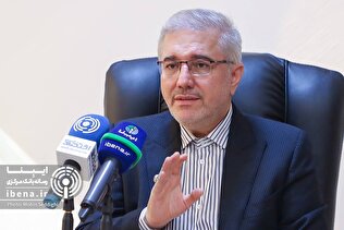 بانک مرکزی سیاست‌های پولی خود را با قدرت ادامه دهد