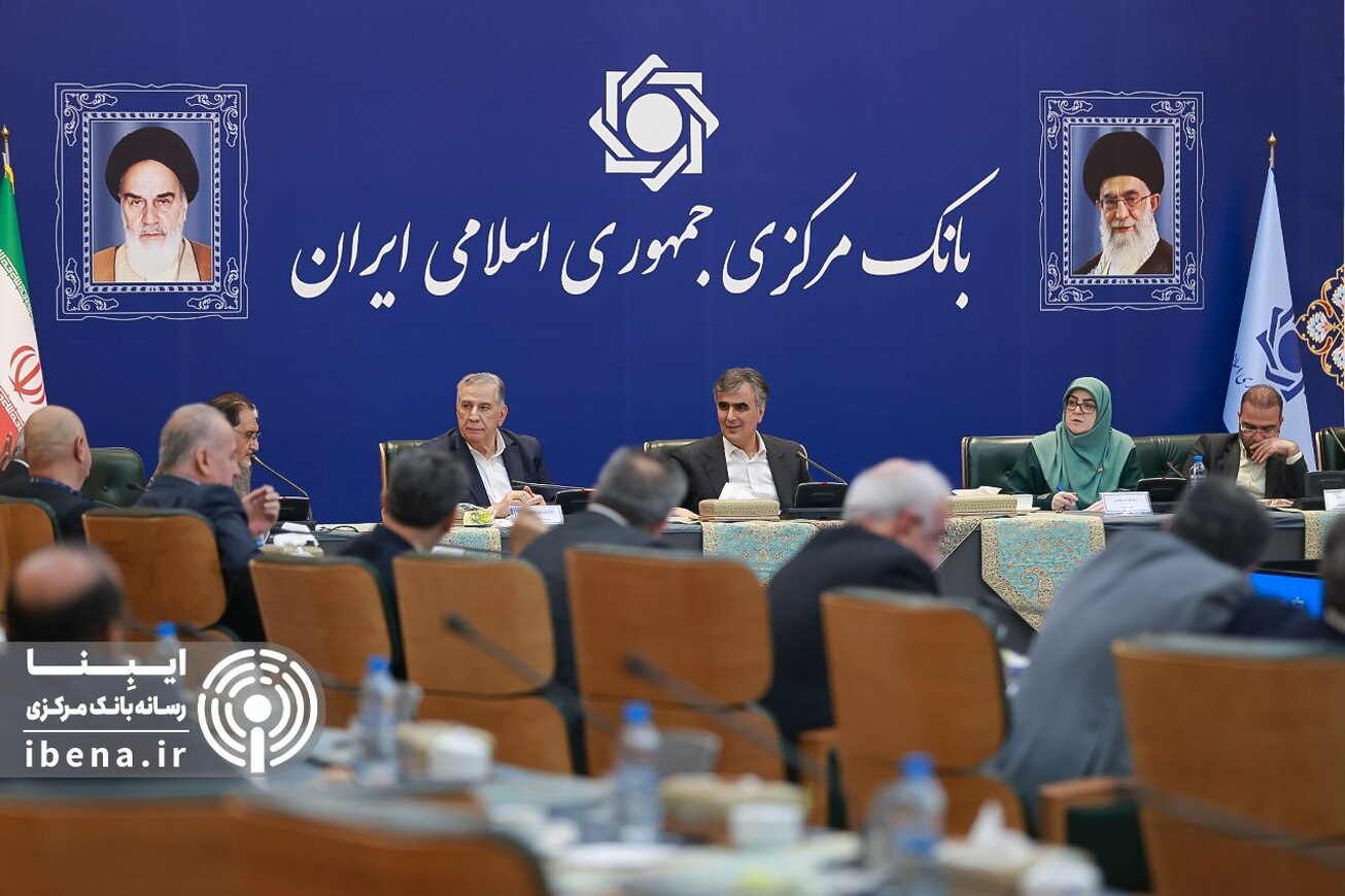 فرزین: عرضه ارز با نرخ توافقی در مرکز مبادله افزایش می‌یابد/ رئیس اتاق بازرگانی: تدابیر بانک مرکزی گره گشاست