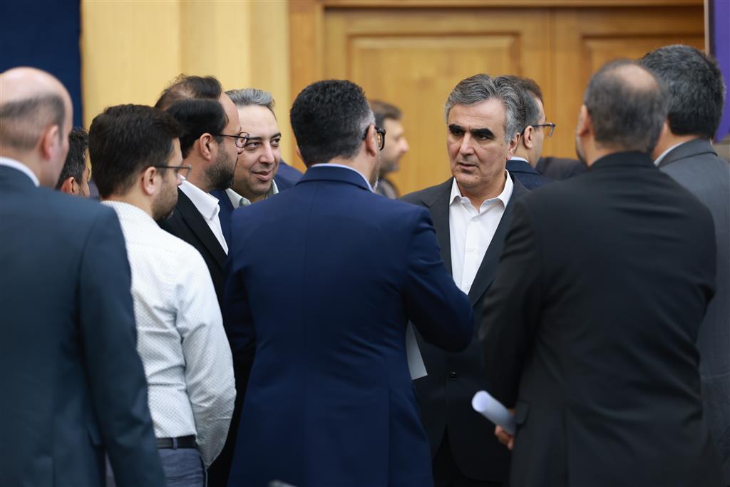 پولشویی و خروج سرمایه؛ خط قرمر بانک مرکزی برای فعالیت فین‌تک‌ها/ تنظیم‌گری در خدمت توسعه کسب‌وکار‌هاست/ شروط ادامه کار پلتفرم‌های آنلاین طلا