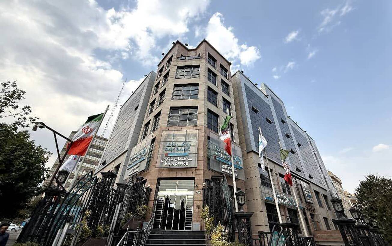 درآمد ۴ هزار میلیارد تومانی بانک دی در شهریور